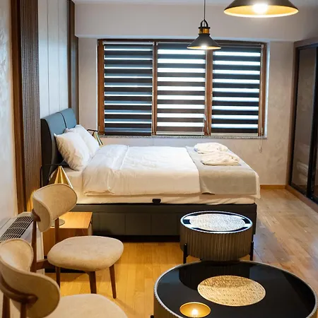 Kremona Lux سكوبجي
